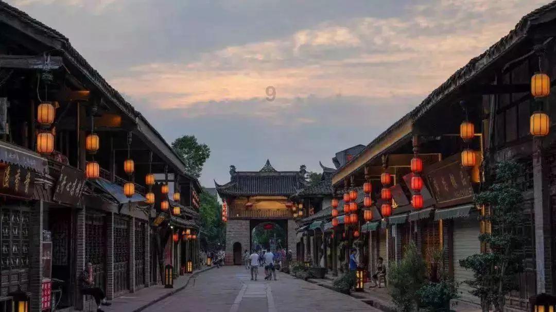 逃离空的老房子
